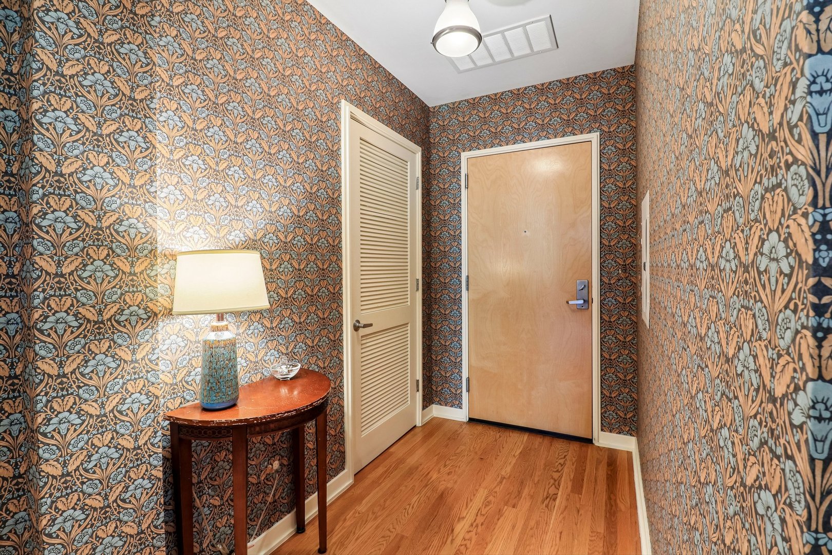 5430 N Sheridan Road 504 Property Photo 6