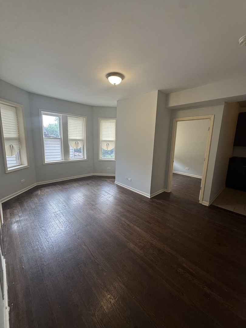 7626 S Drexel Street 1w Property Photo 2