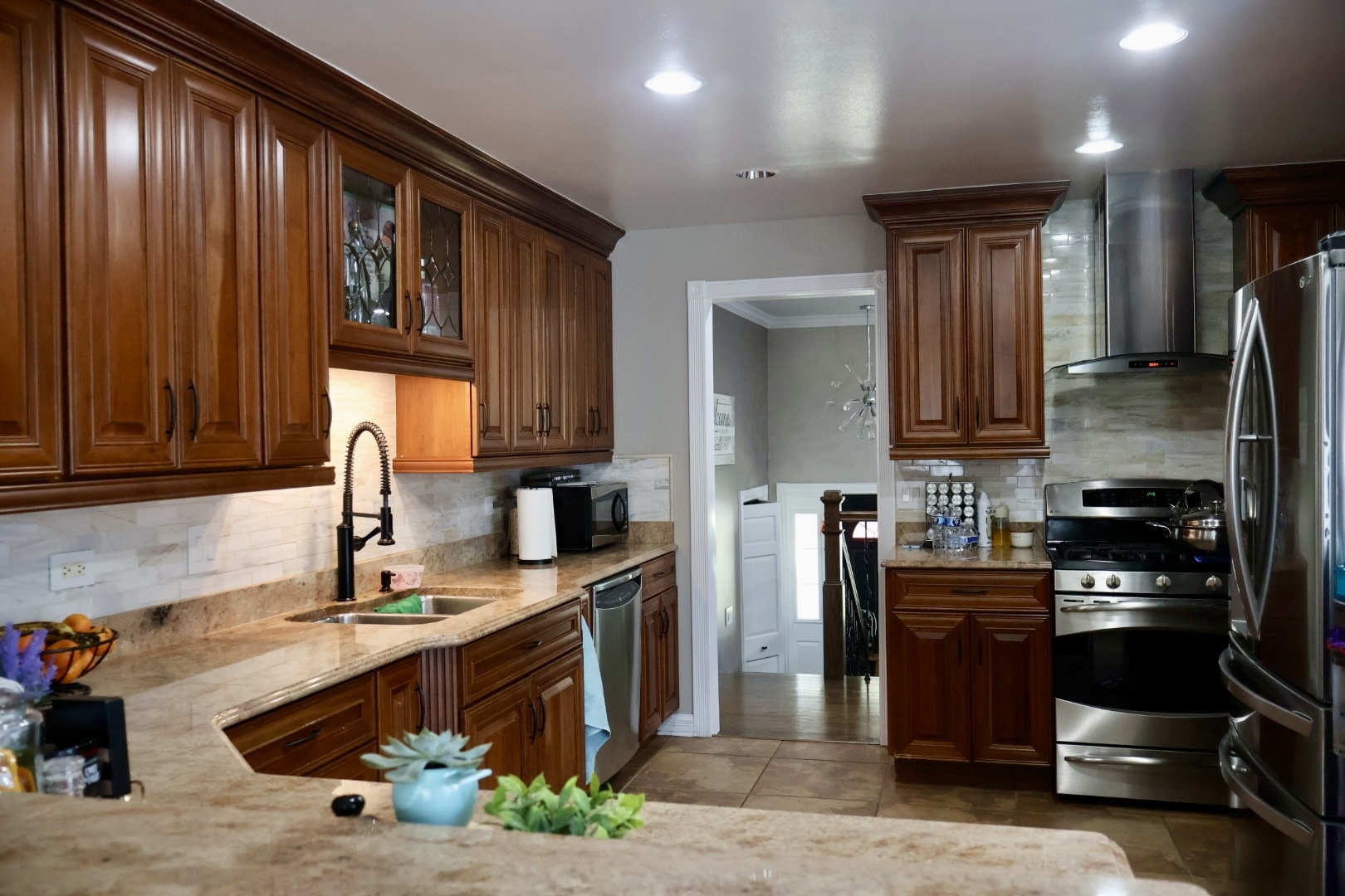518 N Plamondon Drive Property Photo 8