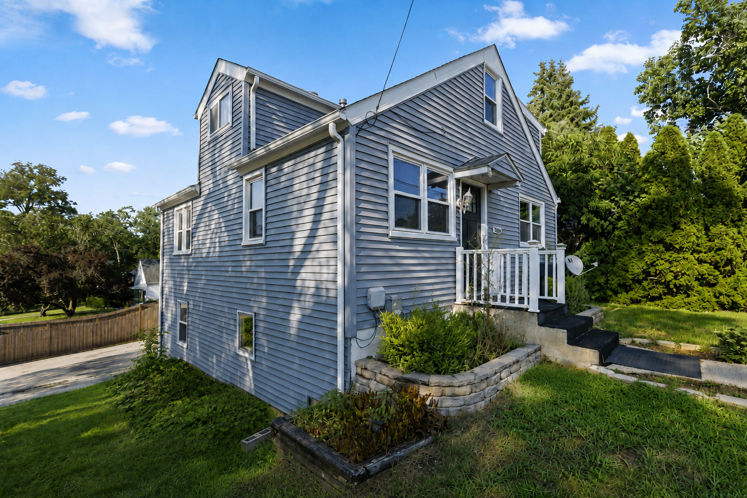 2904 Broadway Property Photo 2