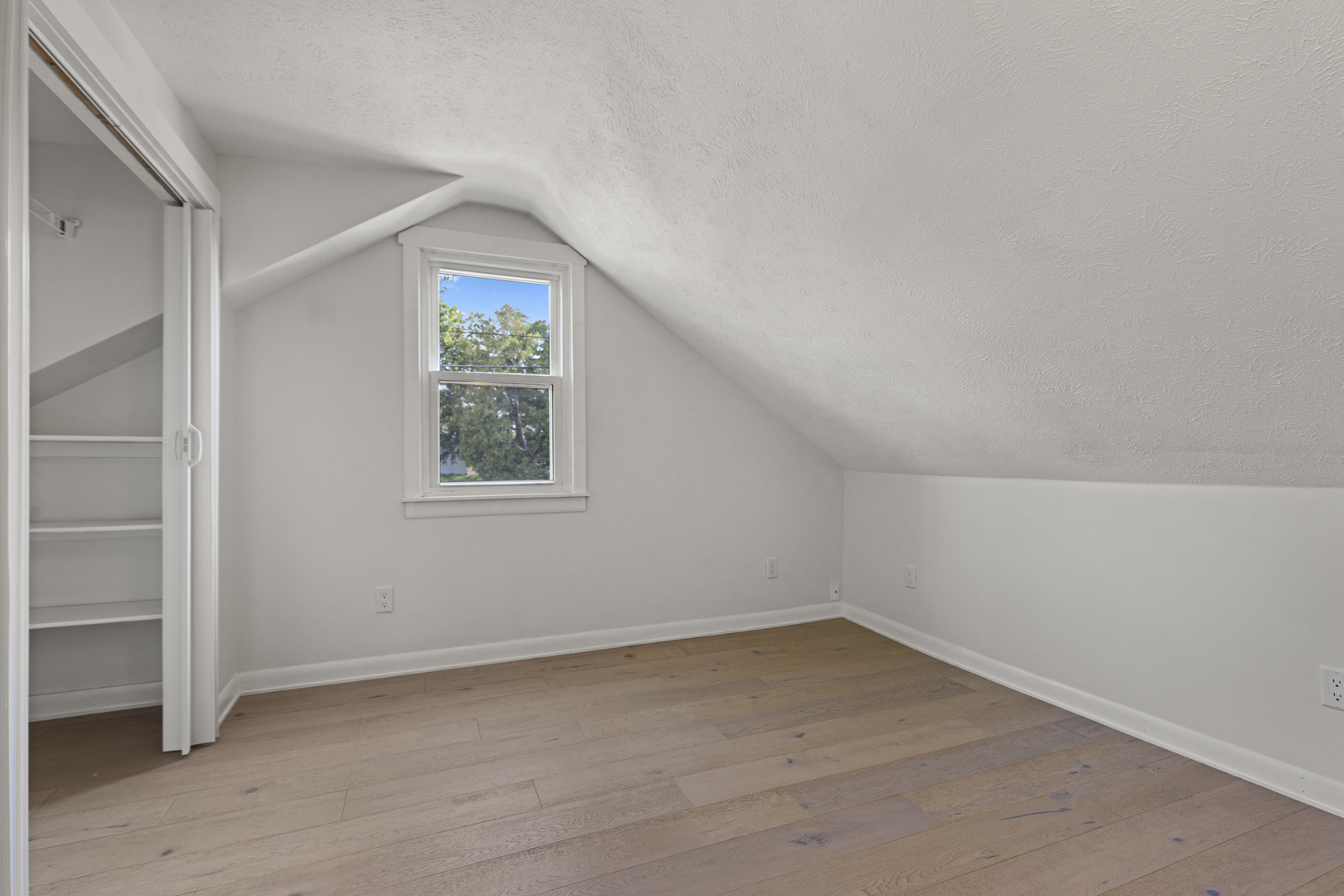 2904 Broadway Property Photo 13