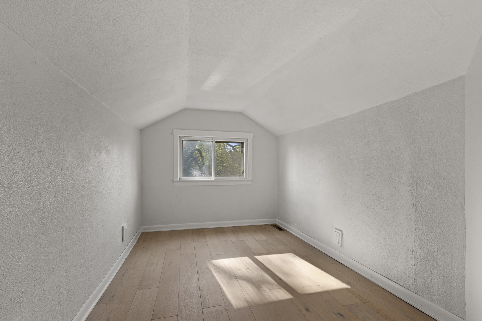2904 Broadway Property Photo 14
