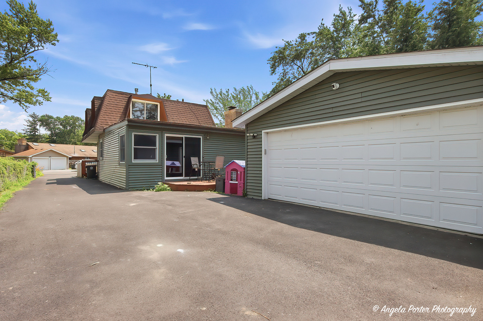 42680 N Lake Drive Property Photo 1