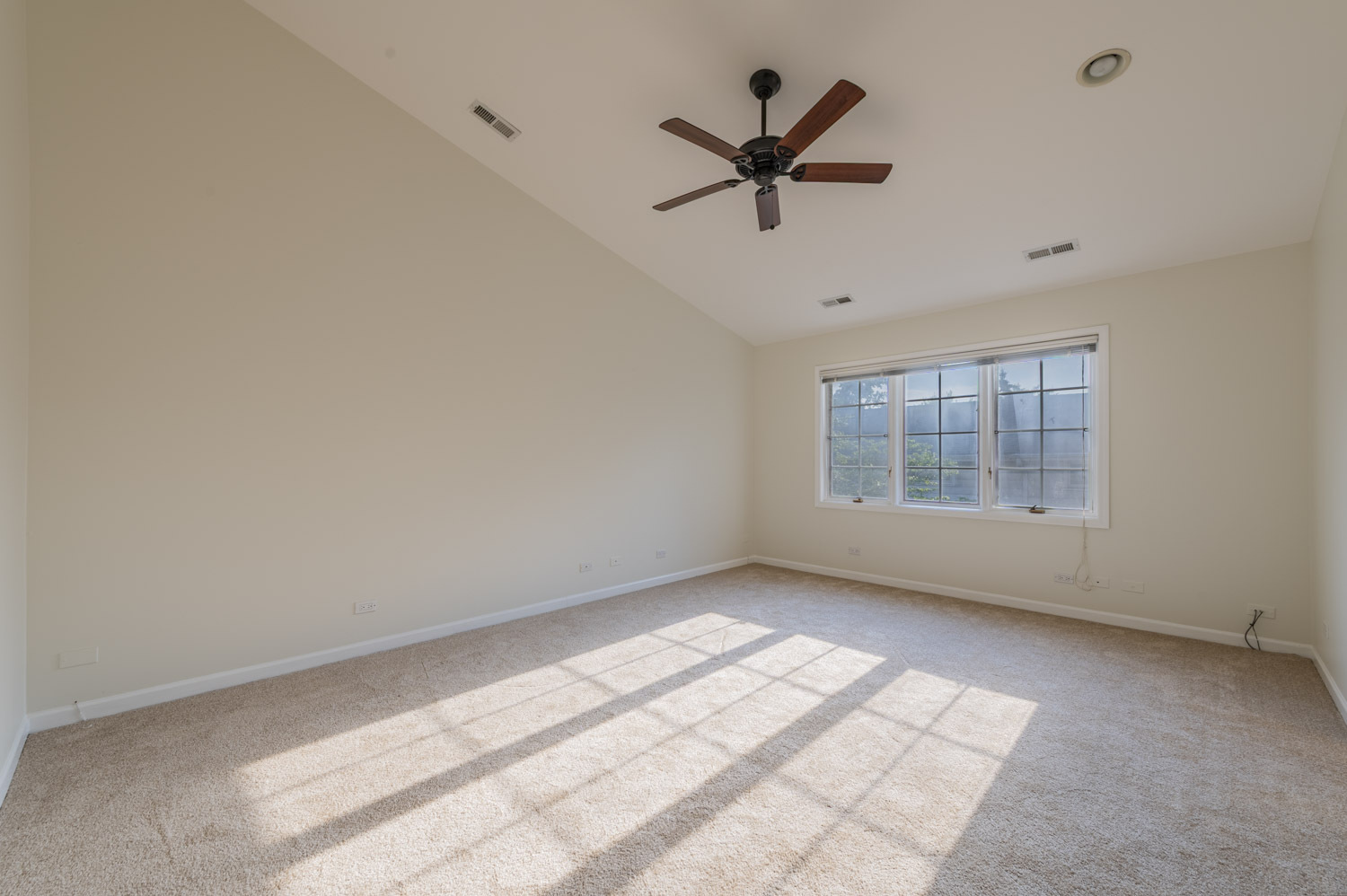 3125 Lake Avenue Property Photo 8
