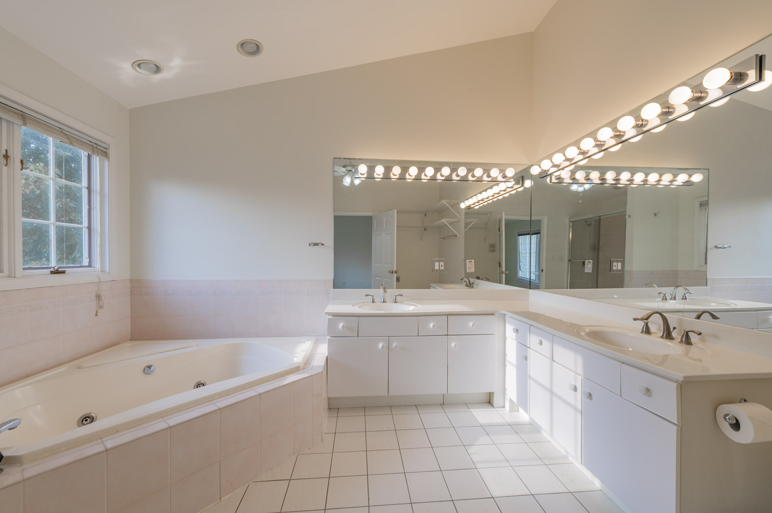 3125 Lake Avenue Property Photo 10