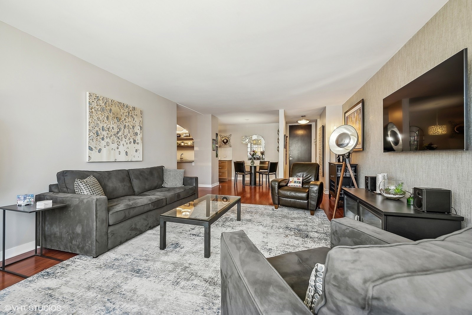 535 N Michigan Avenue 2614 Property Photo 4