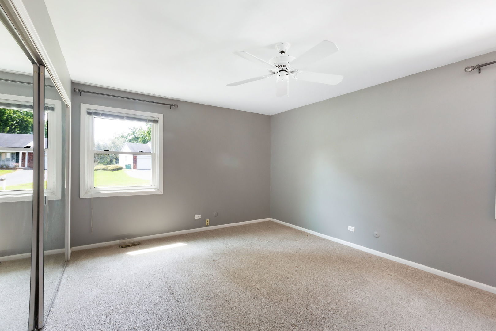 650 Twisted Oak Lane Property Photo 11