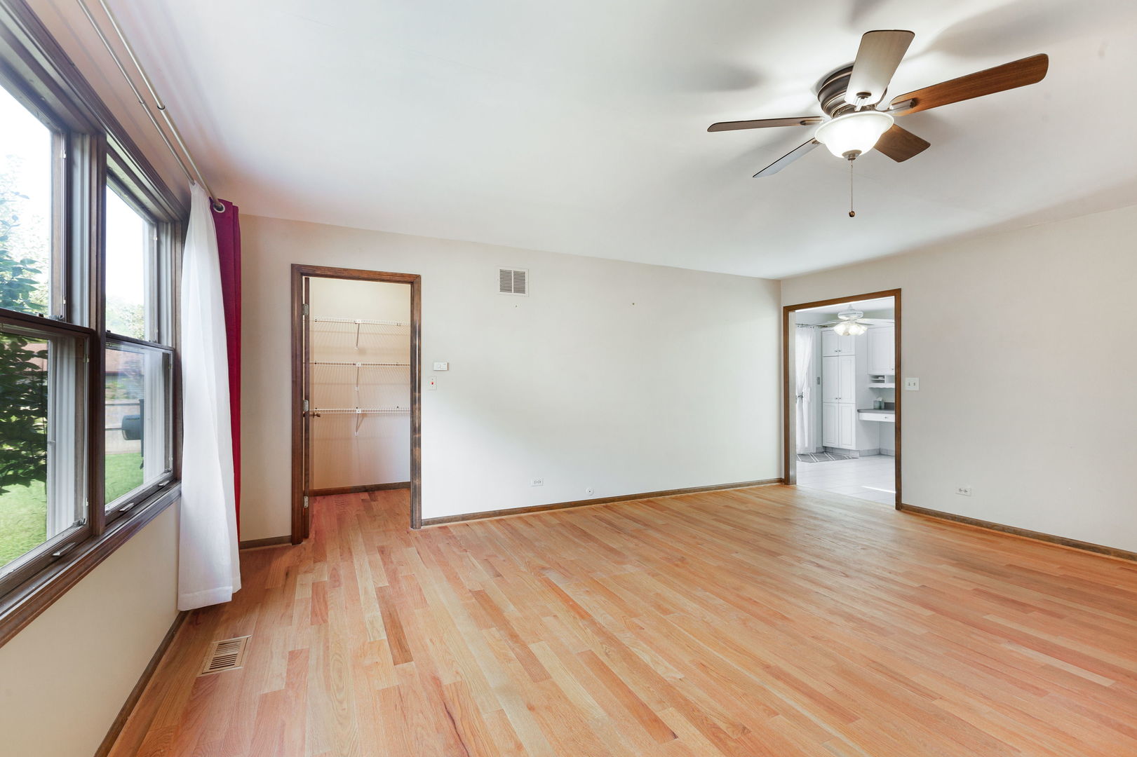 650 Twisted Oak Lane Property Photo 24