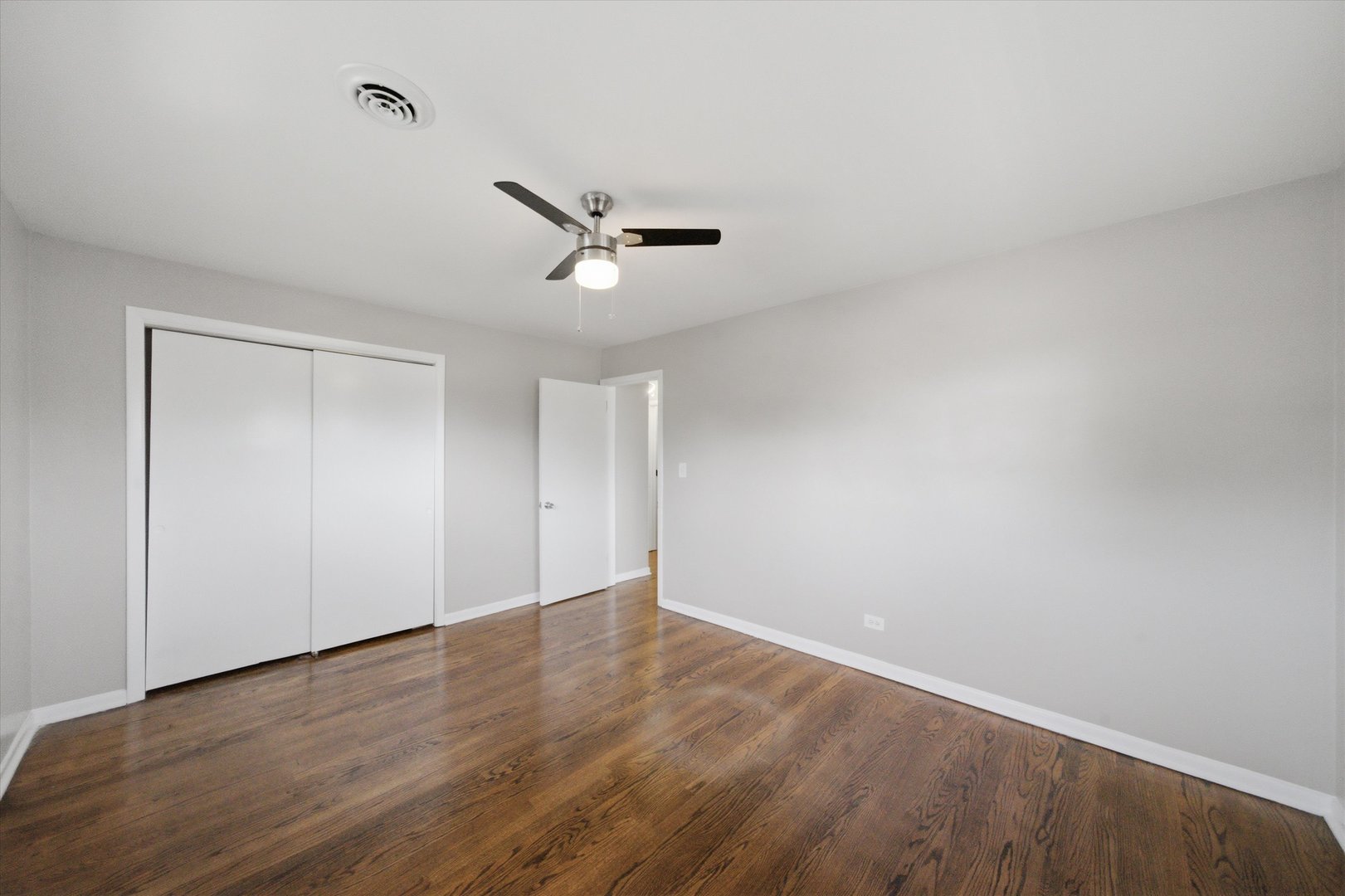 2420 Elm Street Property Photo 25
