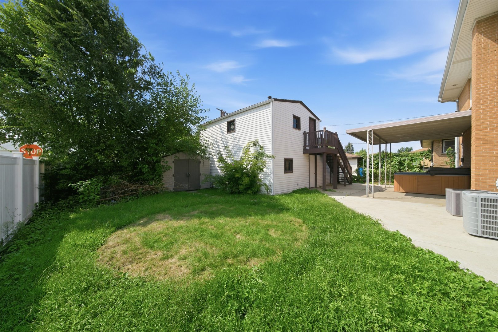 2420 Elm Street Property Photo 40
