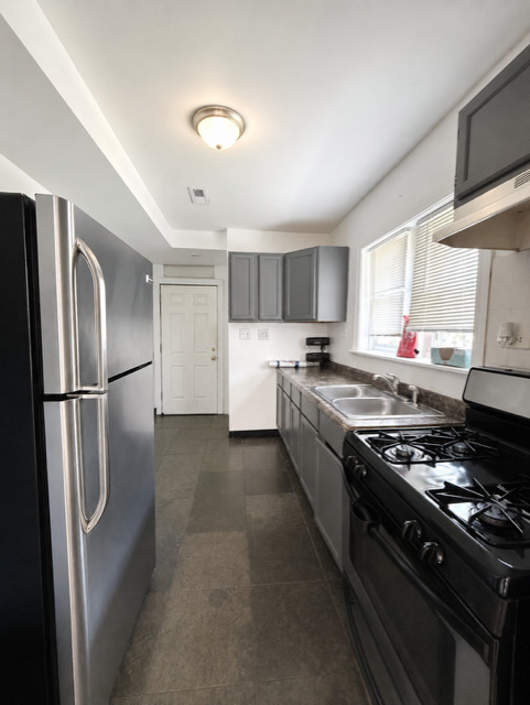 834 N Christiana Avenue 1 Property Photo 10