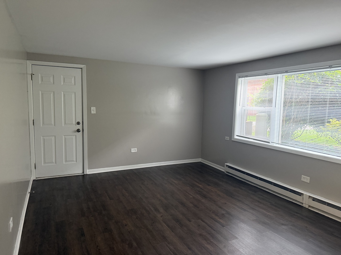 4225 Forest Avenue E1n Property Photo 4