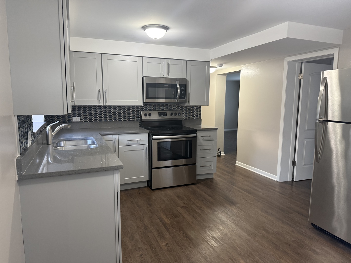 4225 Forest Avenue E1n Property Photo 8