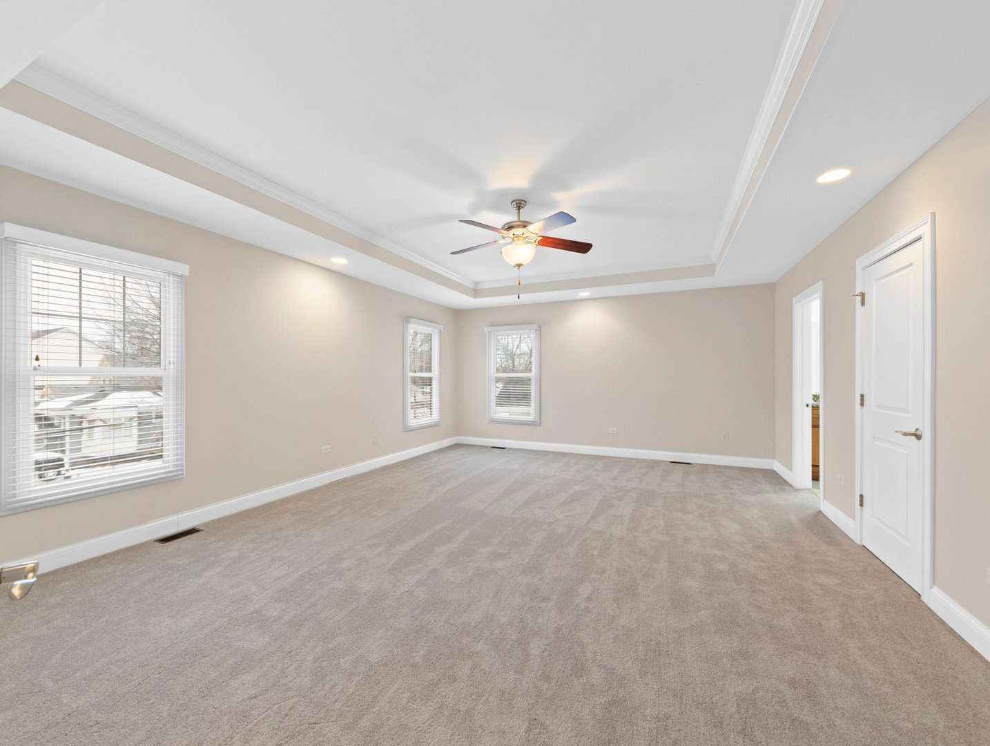 120 W Porter Avenue Property Photo 13