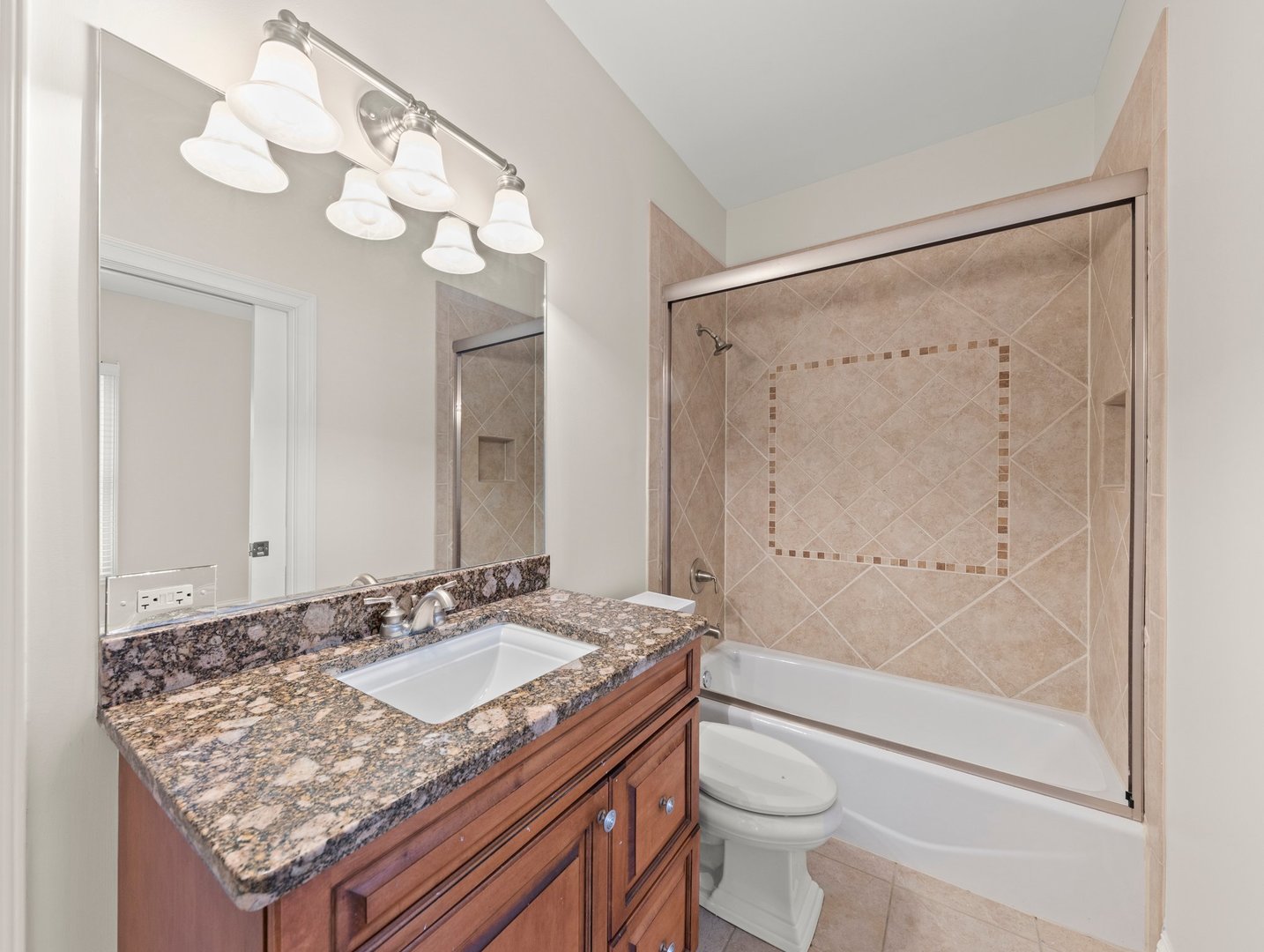 120 W Porter Avenue Property Photo 18