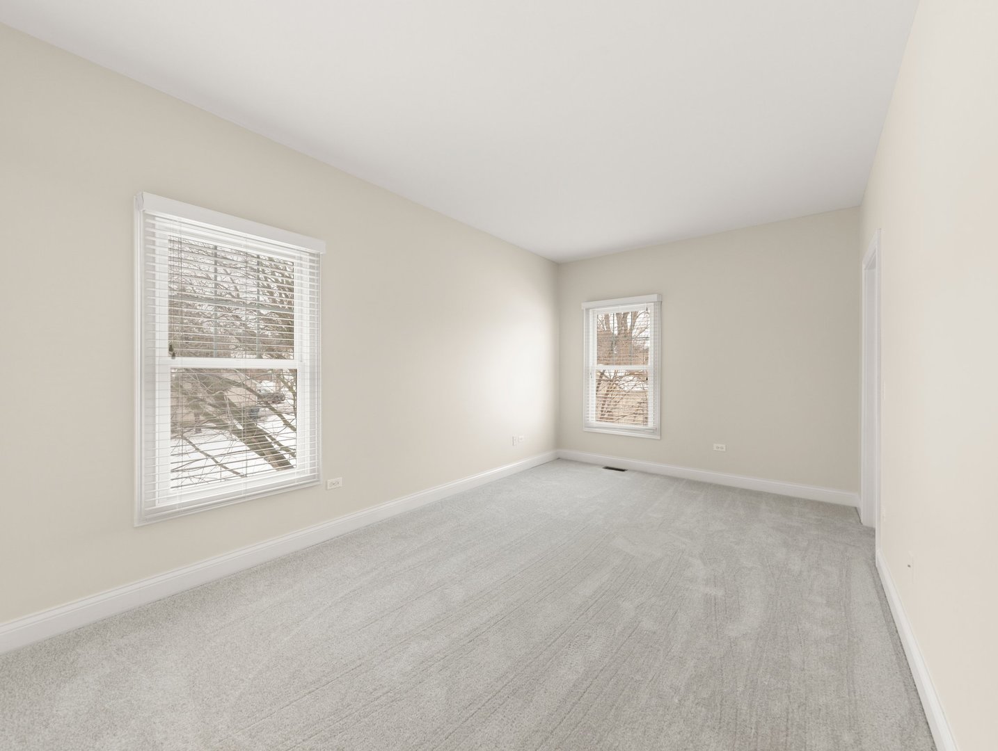 120 W Porter Avenue Property Photo 19