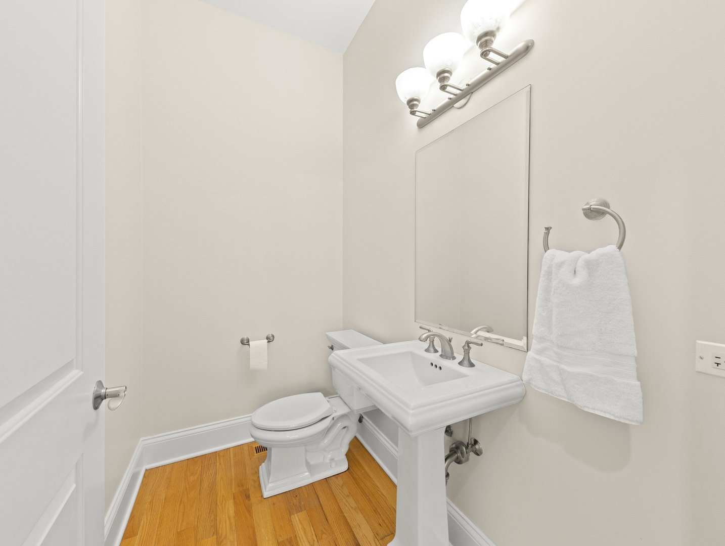120 W Porter Avenue Property Photo 20