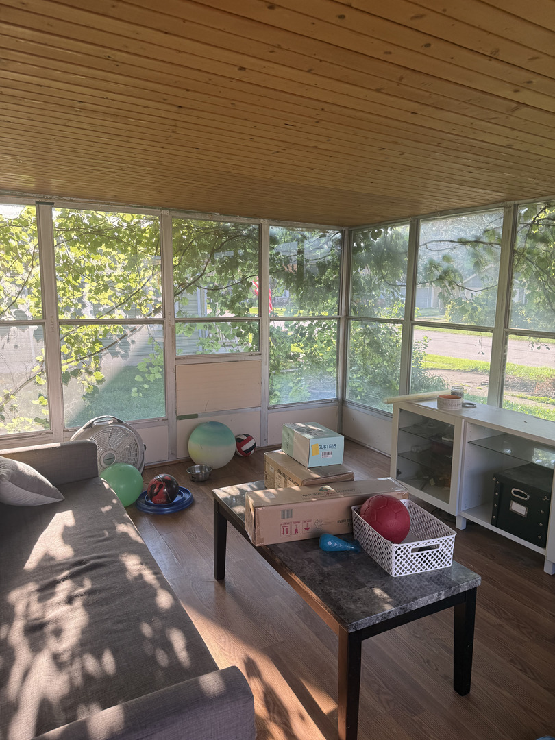 218 Park Street Property Photo 8