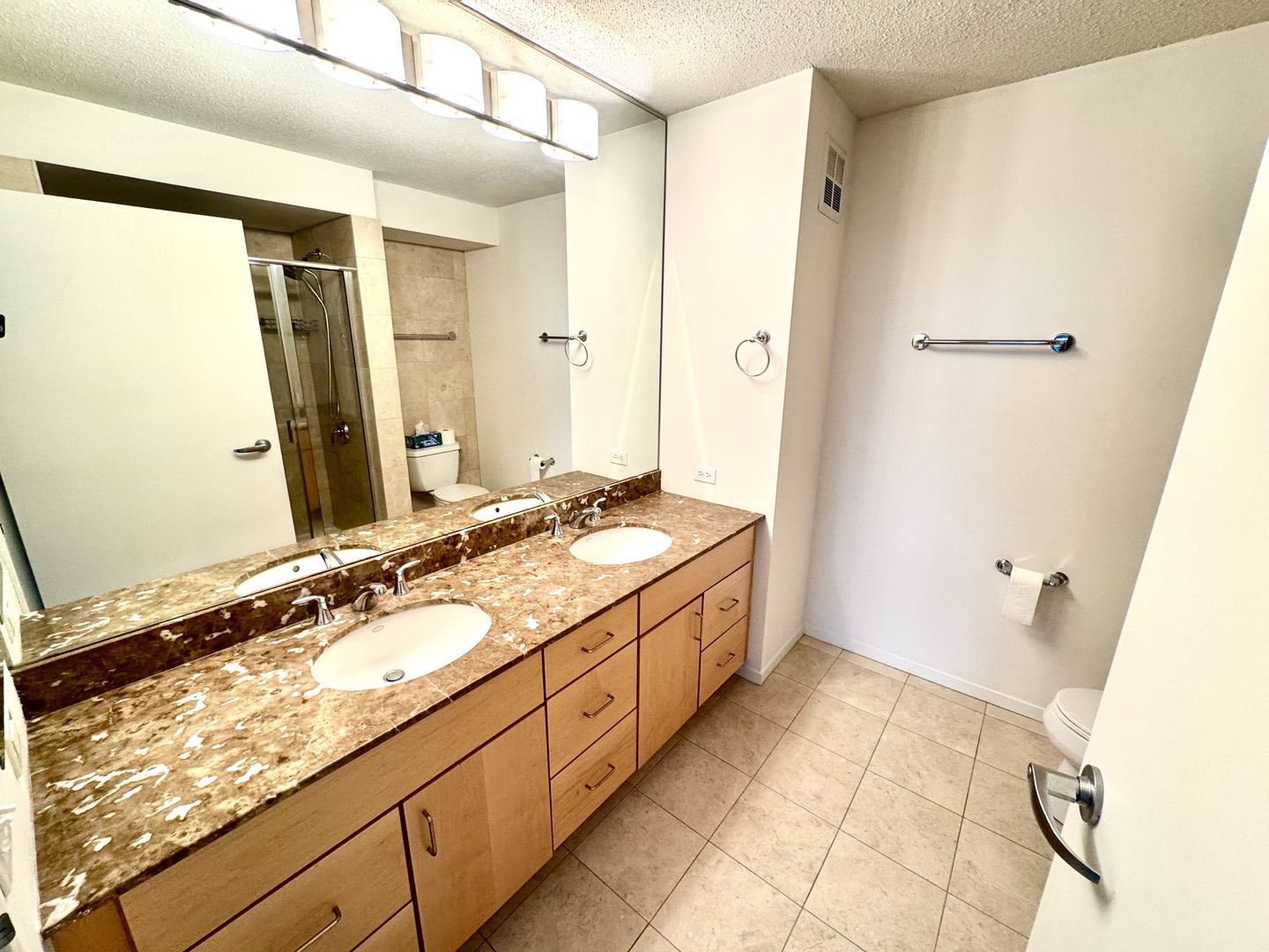 9725 Woods Drive 707 Property Photo 12