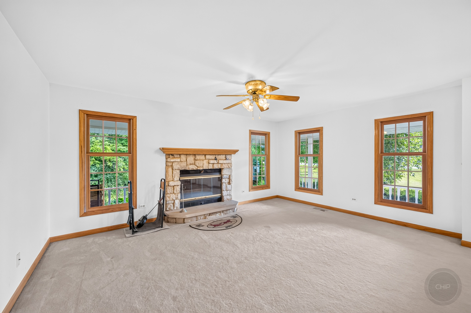 12n136 Berner Drive Property Photo 7