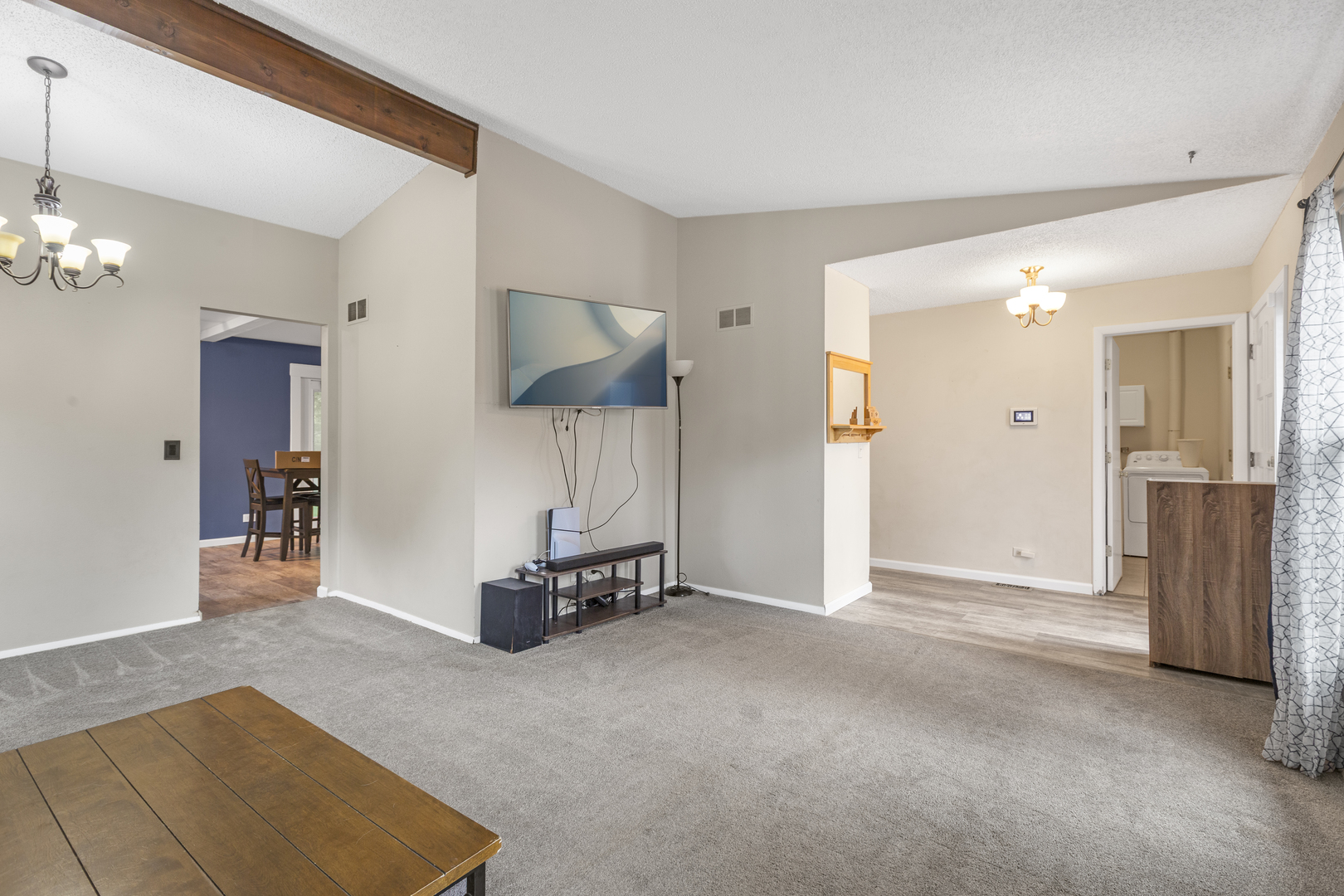536 Thompson Avenue Property Photo 5