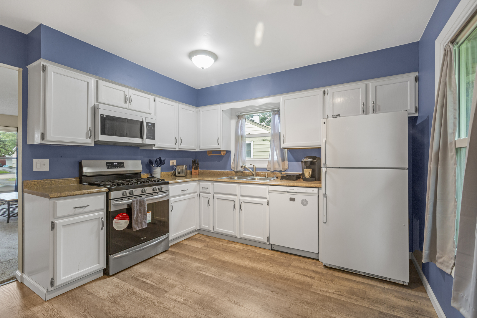 536 Thompson Avenue Property Photo 8