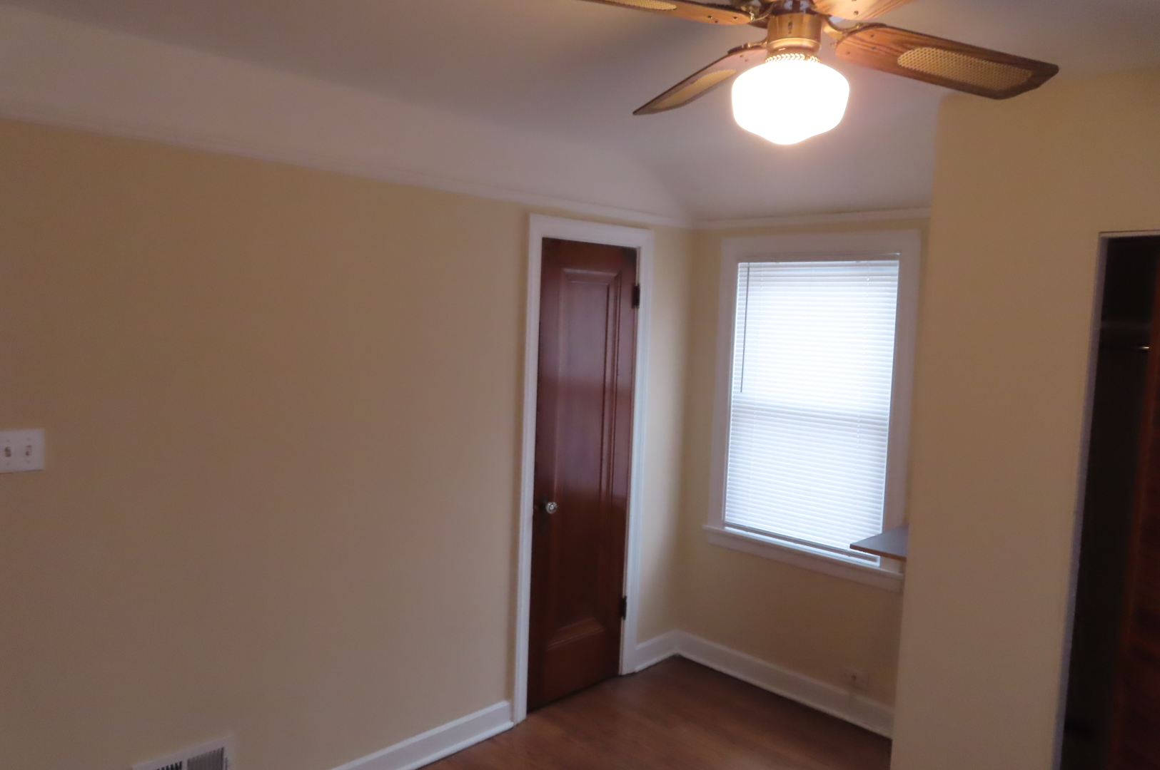 1710 N 73rd Court Property Photo 6