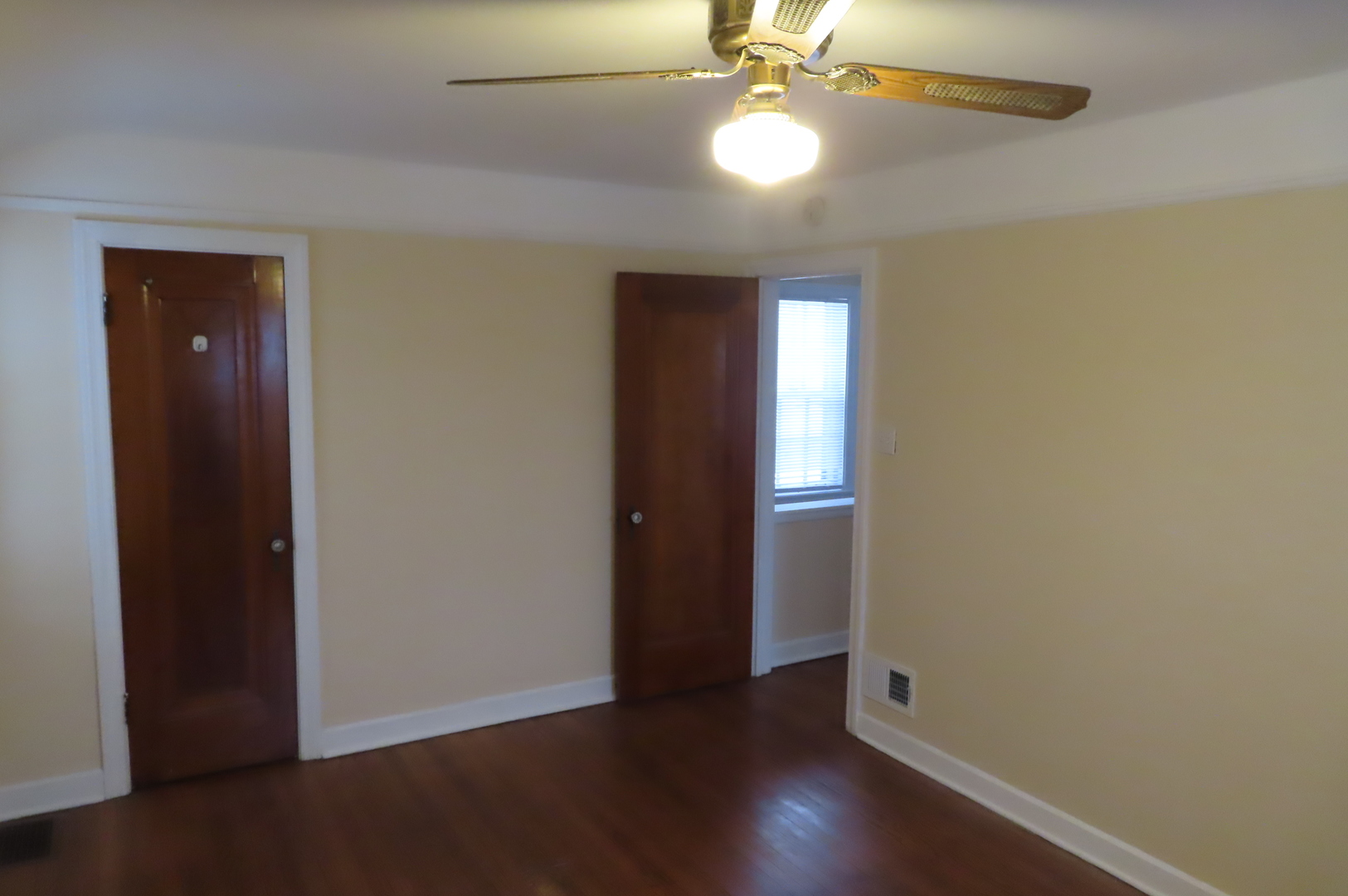 1710 N 73rd Court Property Photo 11