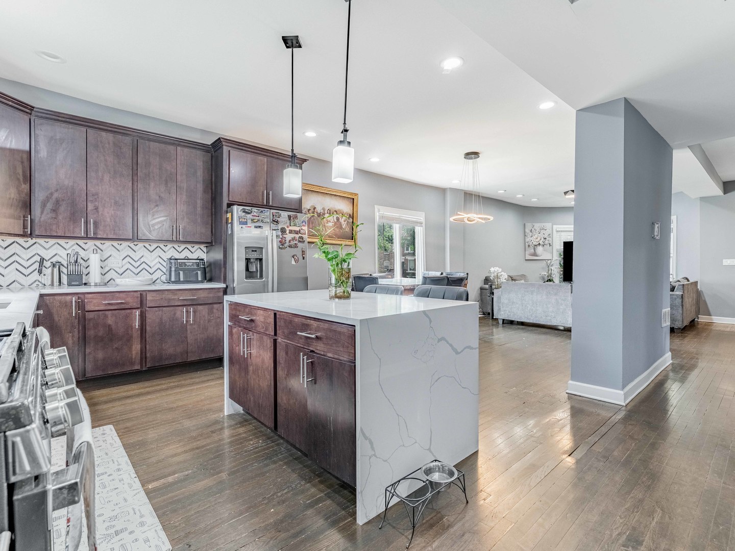 27 N Lockwood Avenue Property Photo 11