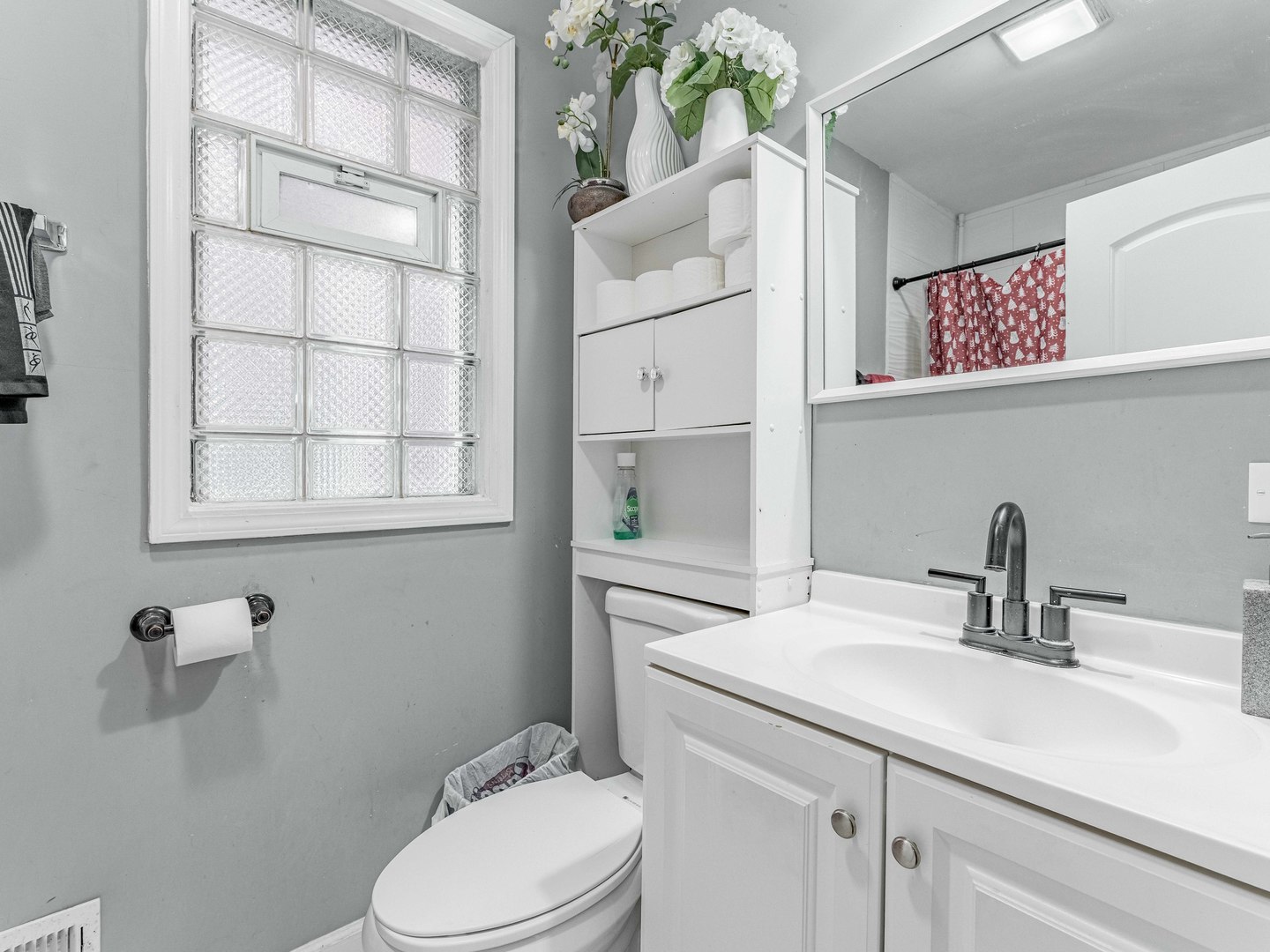 27 N Lockwood Avenue Property Photo 13