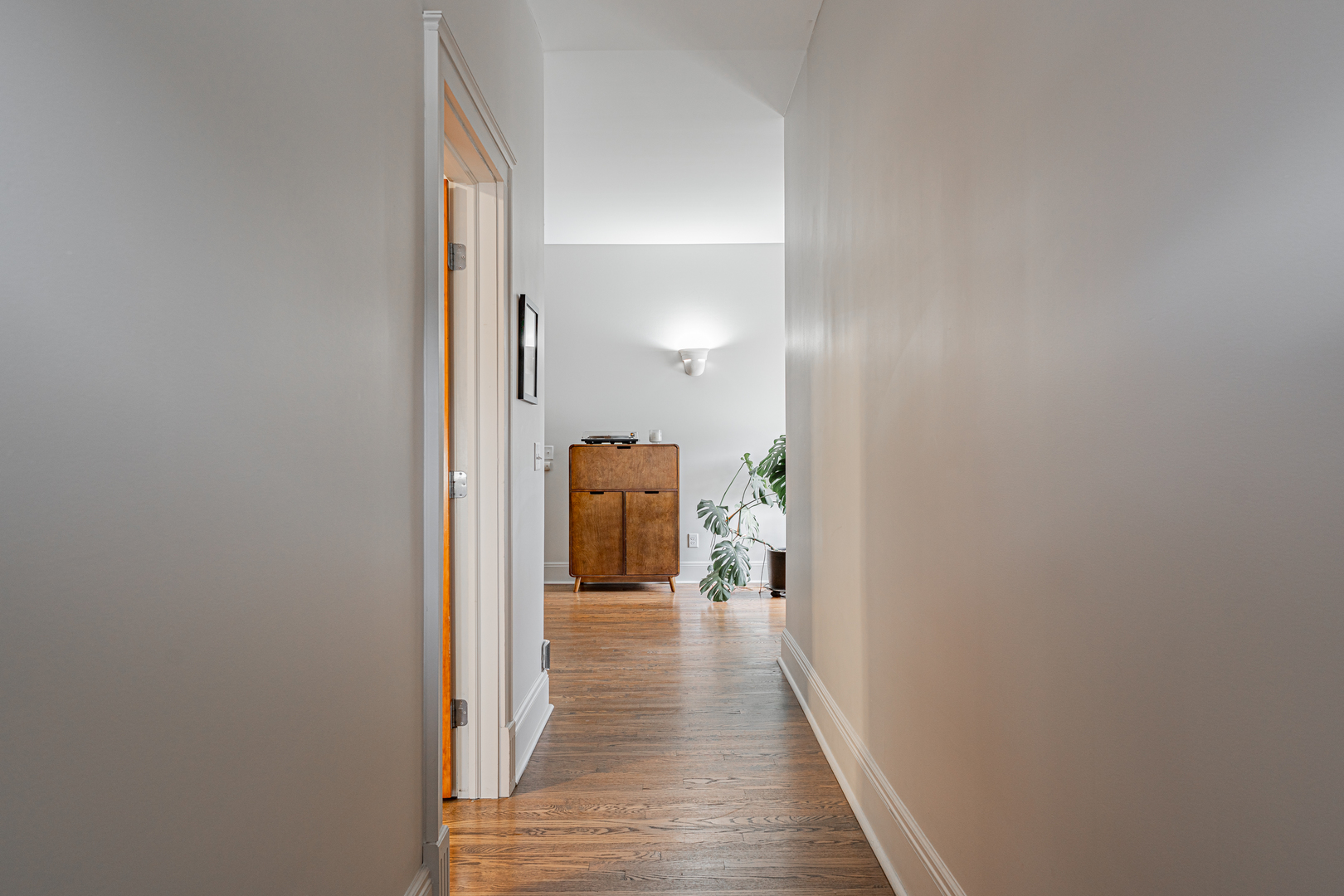 114 W Locust Street Property Photo 3