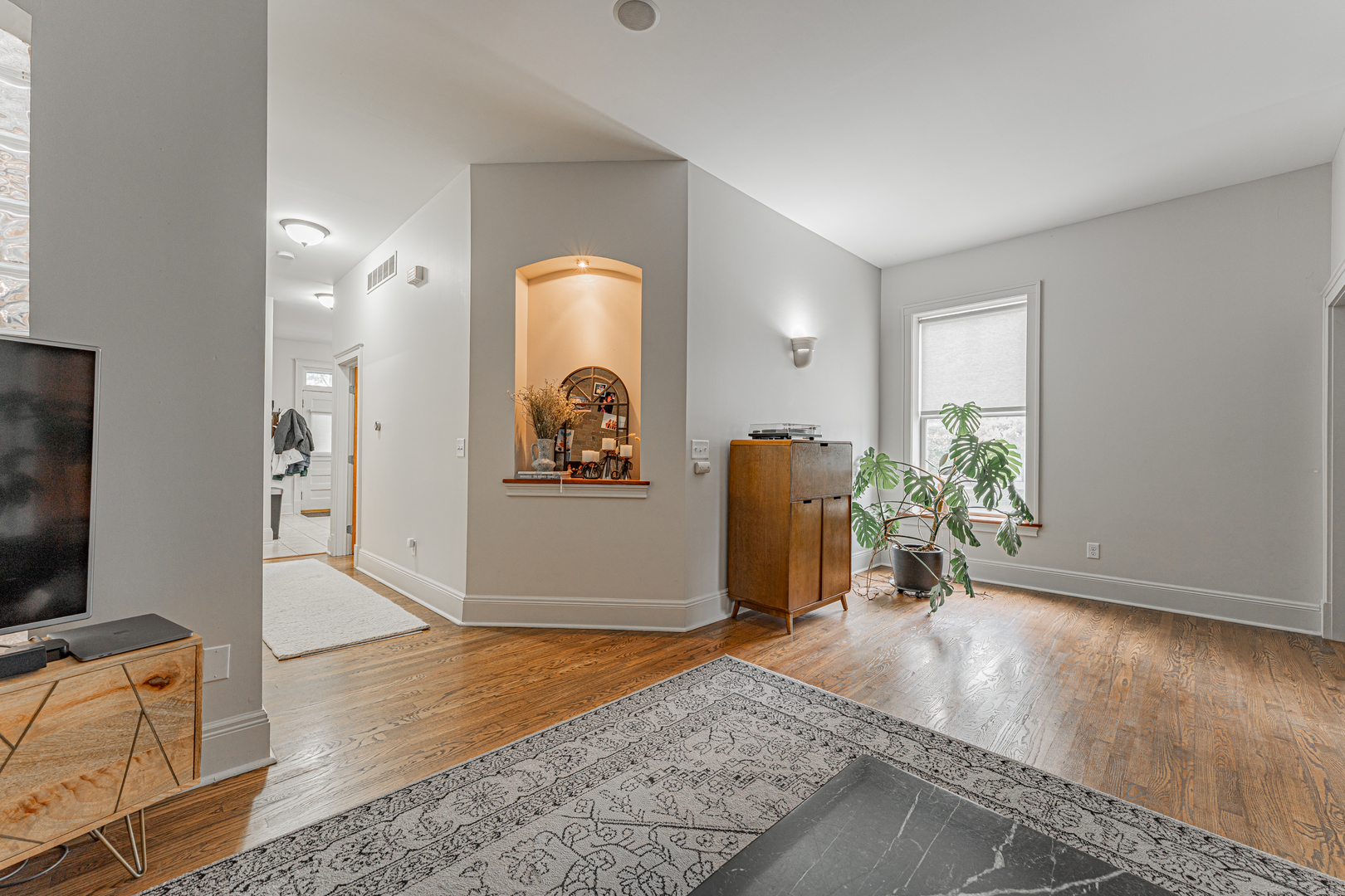 114 W Locust Street Property Photo 10