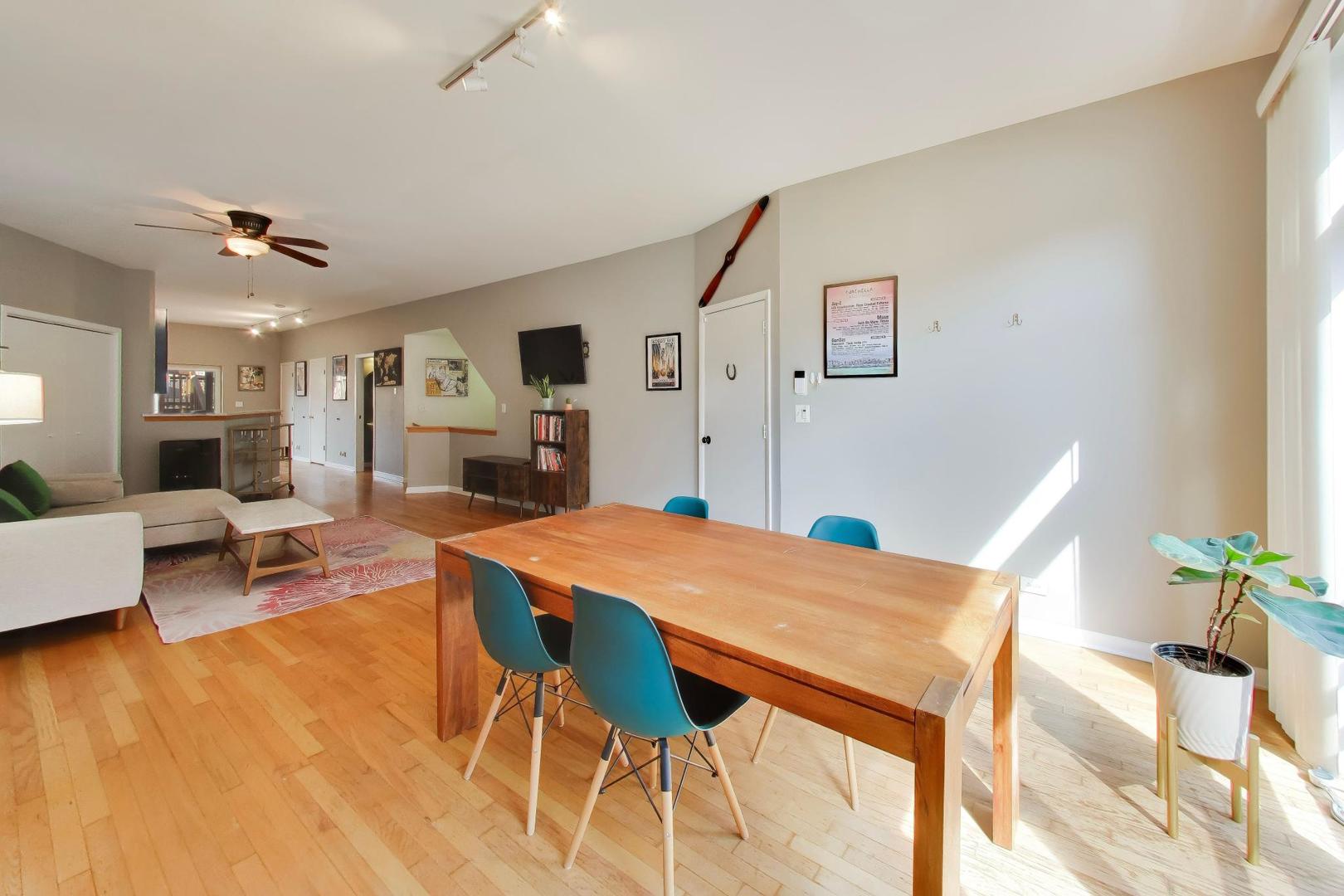 1112 W Fry Street A Property Photo 6
