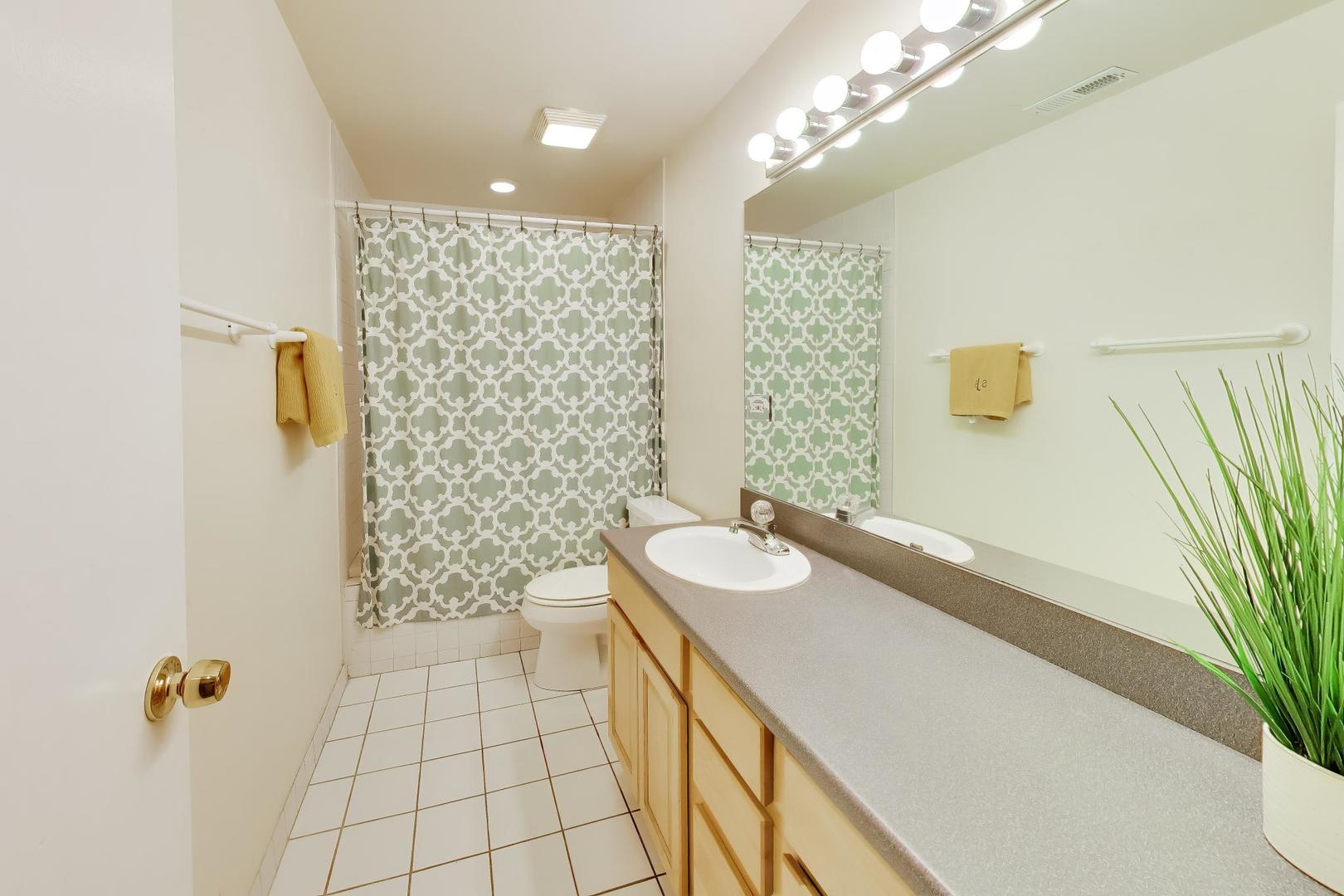 1112 W Fry Street A Property Photo 21