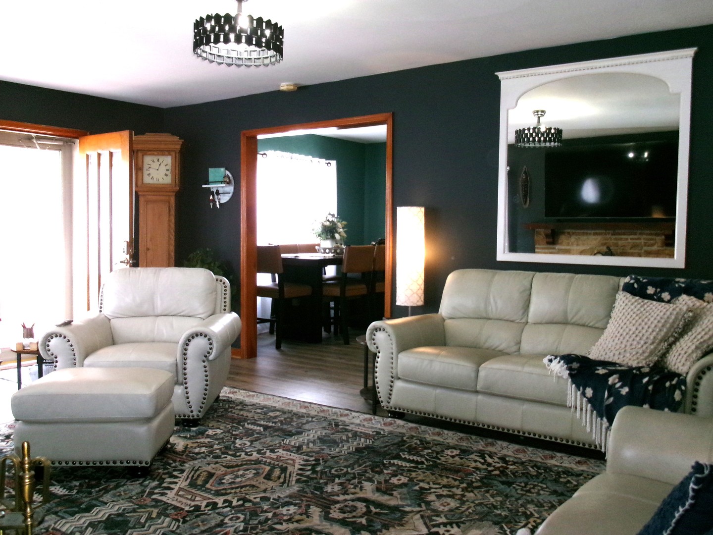 609 Elm Street Property Photo 5
