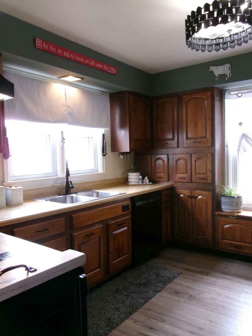 609 Elm Street Property Photo 9