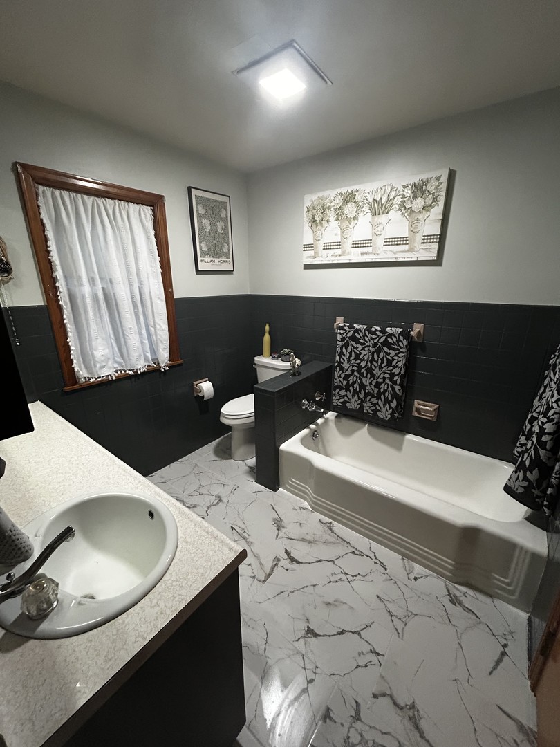 609 Elm Street Property Photo 16