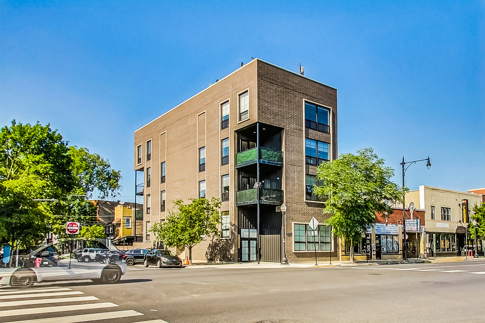 3024 W Irving Park Road 3s Property Photo 1