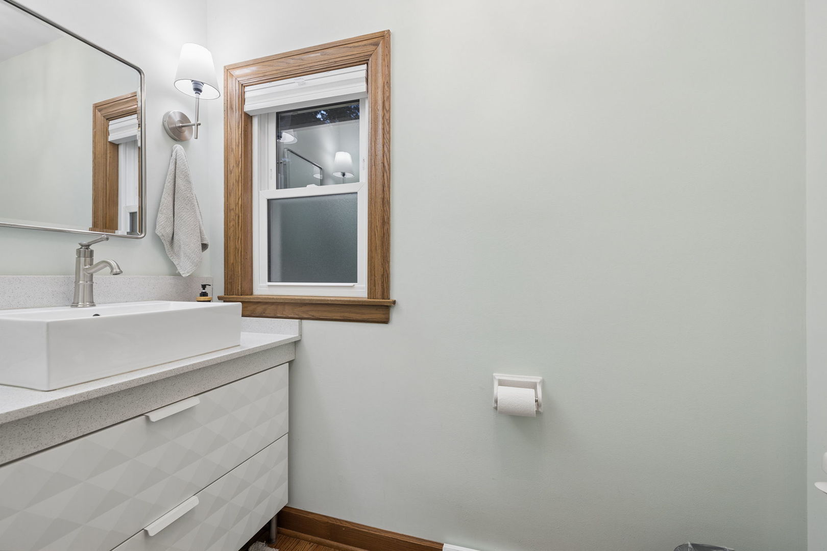 8165 Clarendon Hills Road Property Photo 16