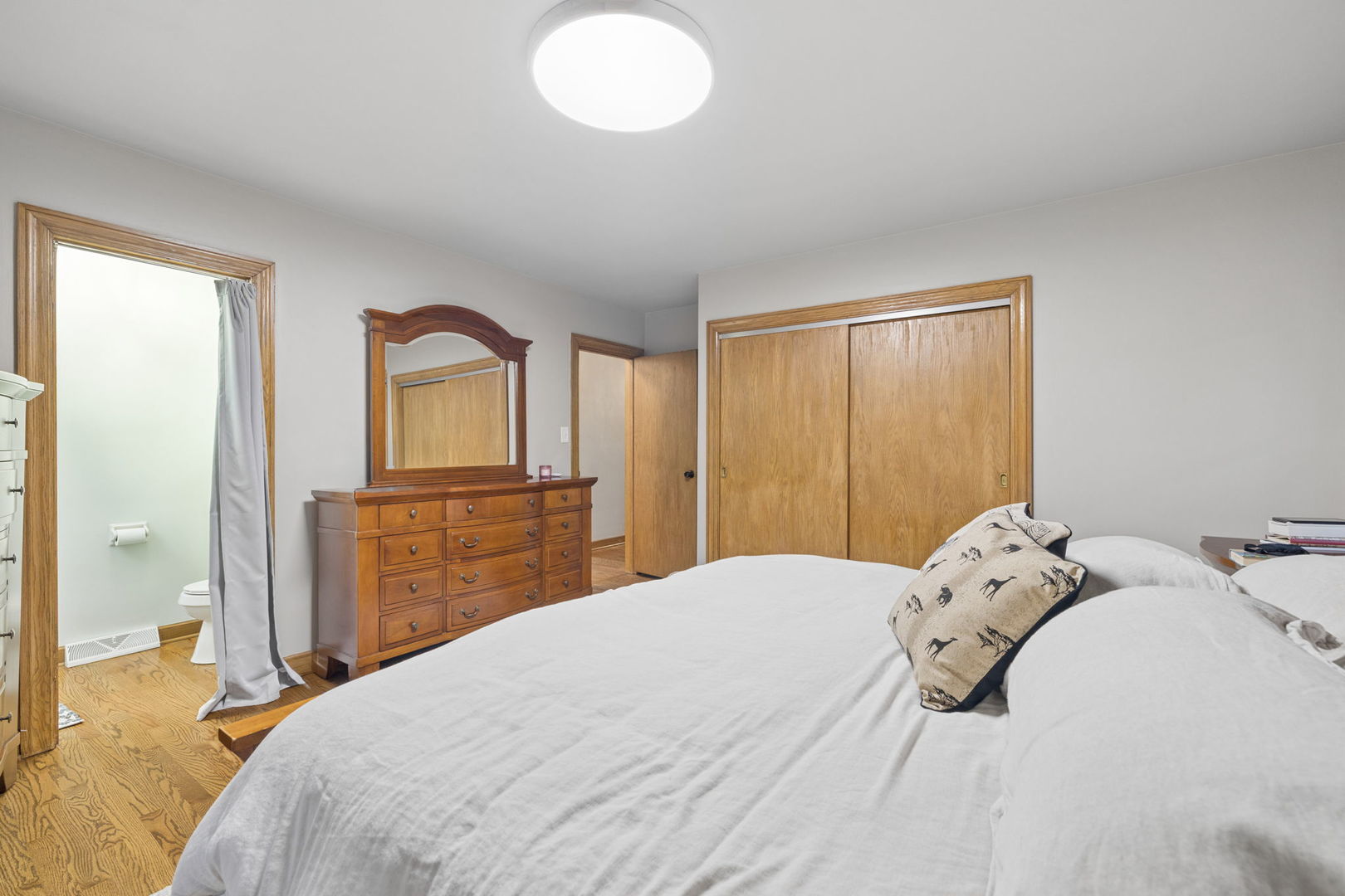 8165 Clarendon Hills Road Property Photo 19