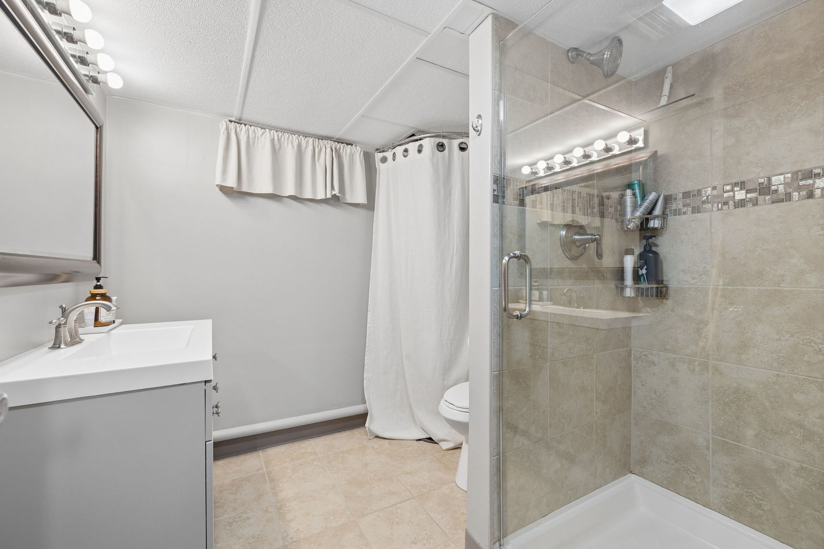 8165 Clarendon Hills Road Property Photo 22
