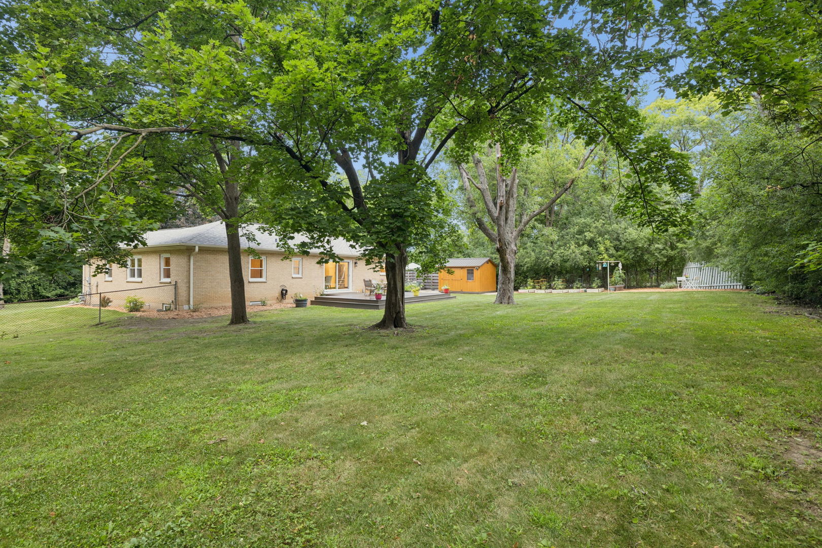 8165 Clarendon Hills Road Property Photo 26