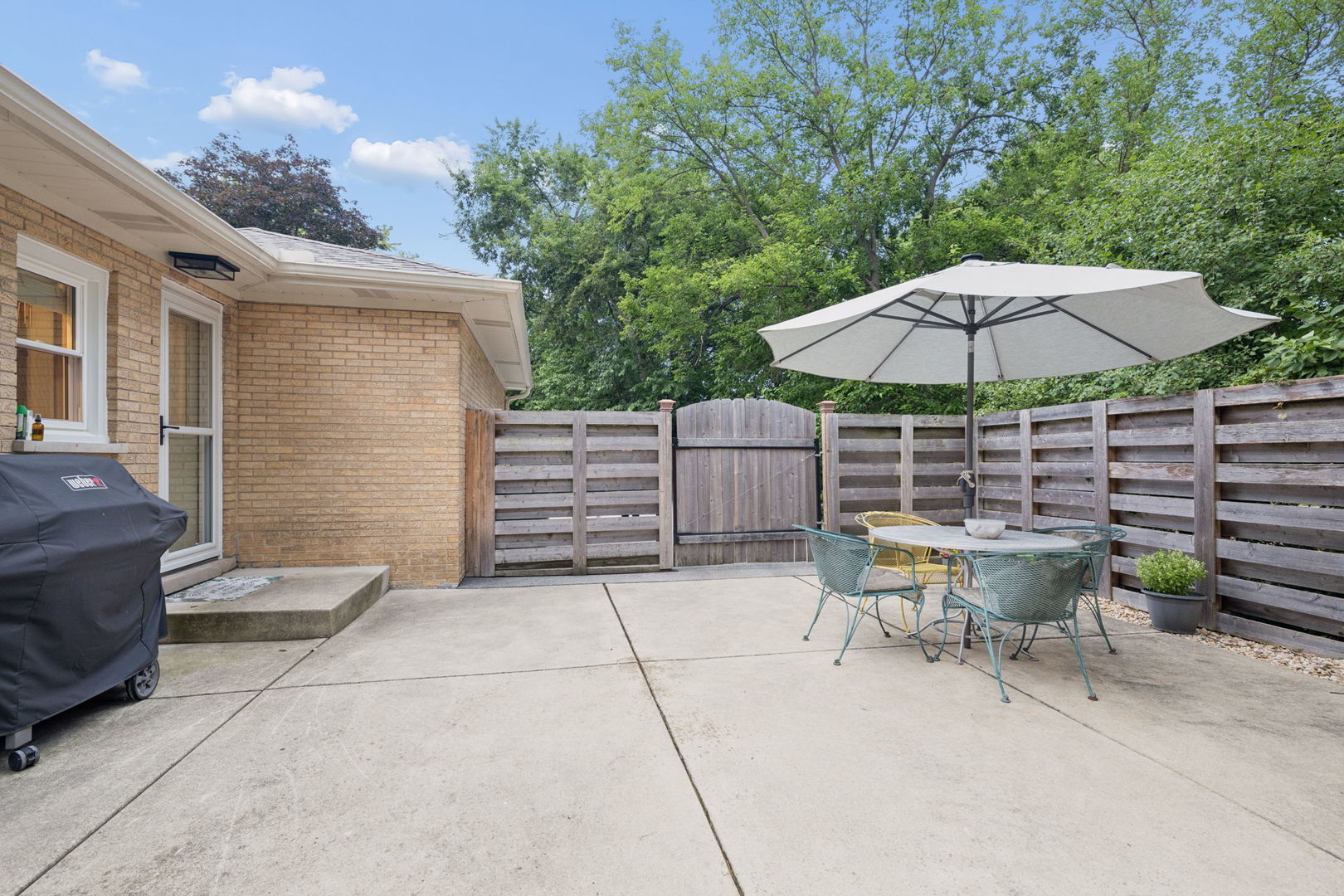 8165 Clarendon Hills Road Property Photo 29