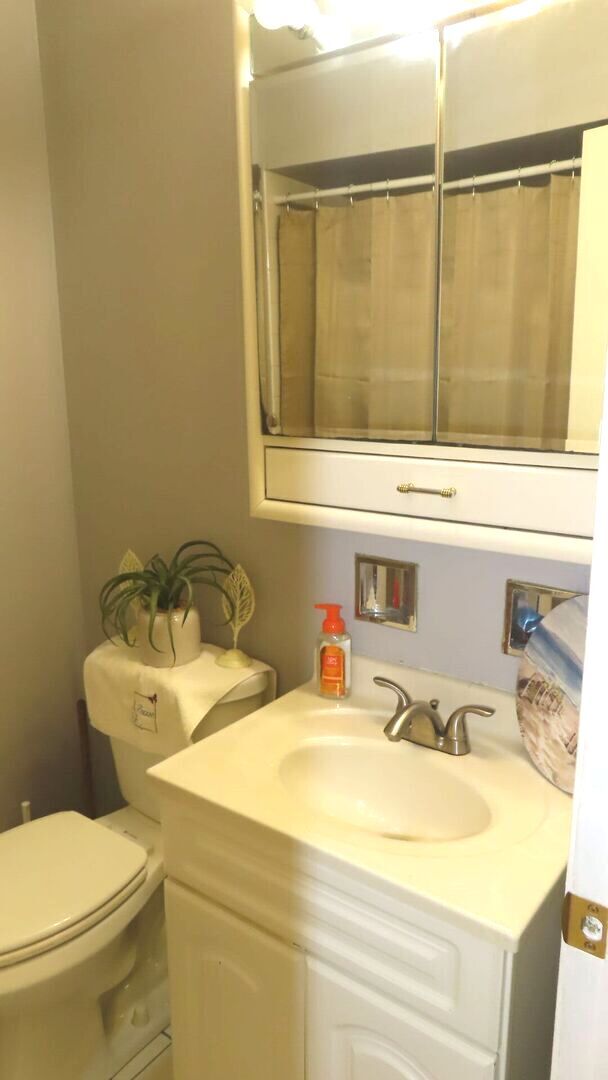 1233 W 110th Place Property Photo 13