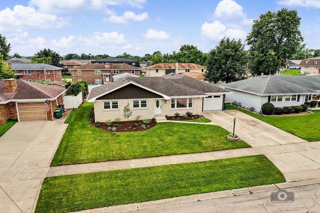 605 Gloria Street Property Photo 2