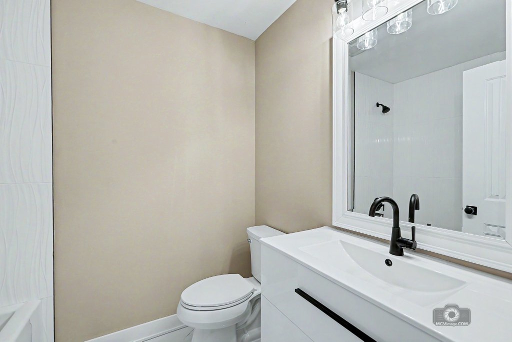605 Gloria Street Property Photo 13