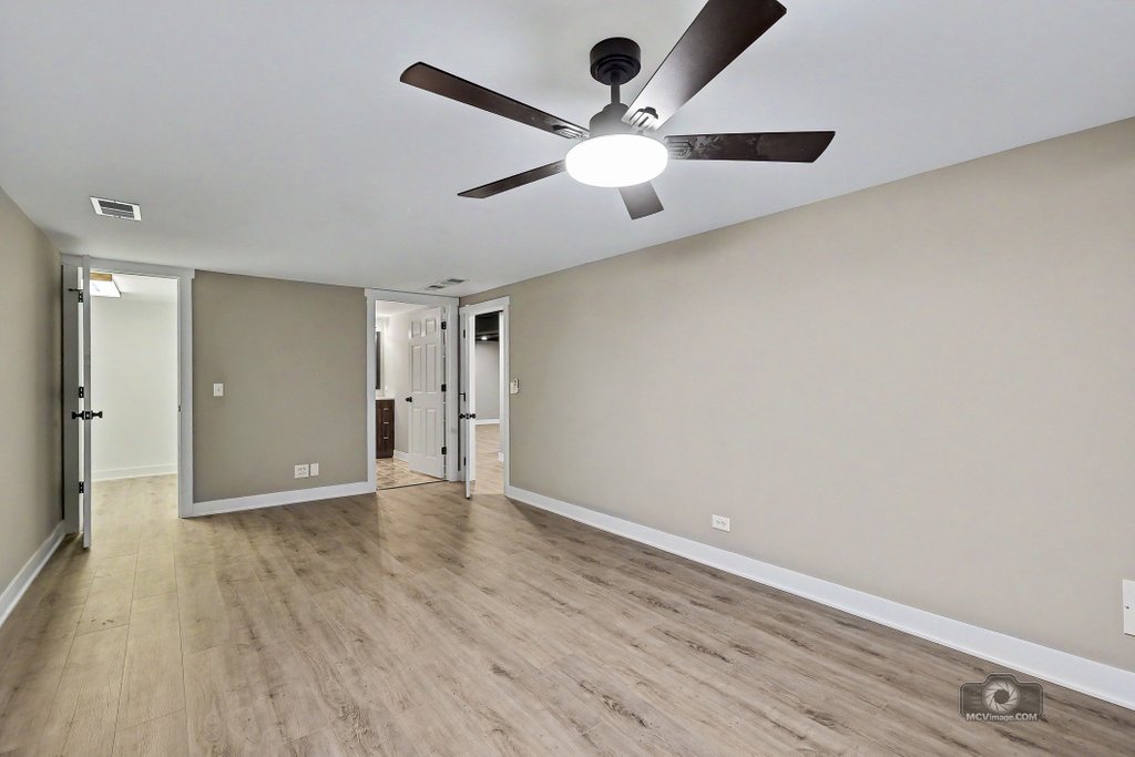 605 Gloria Street Property Photo 18
