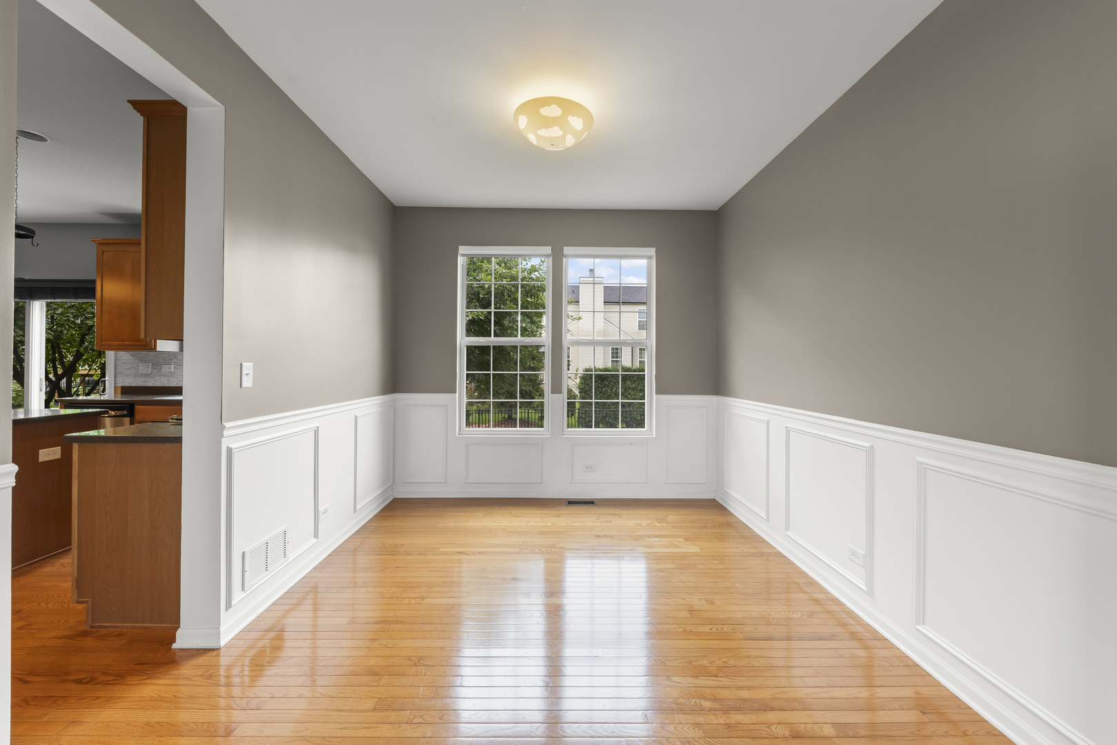 3111 Drury Lane Property Photo 7