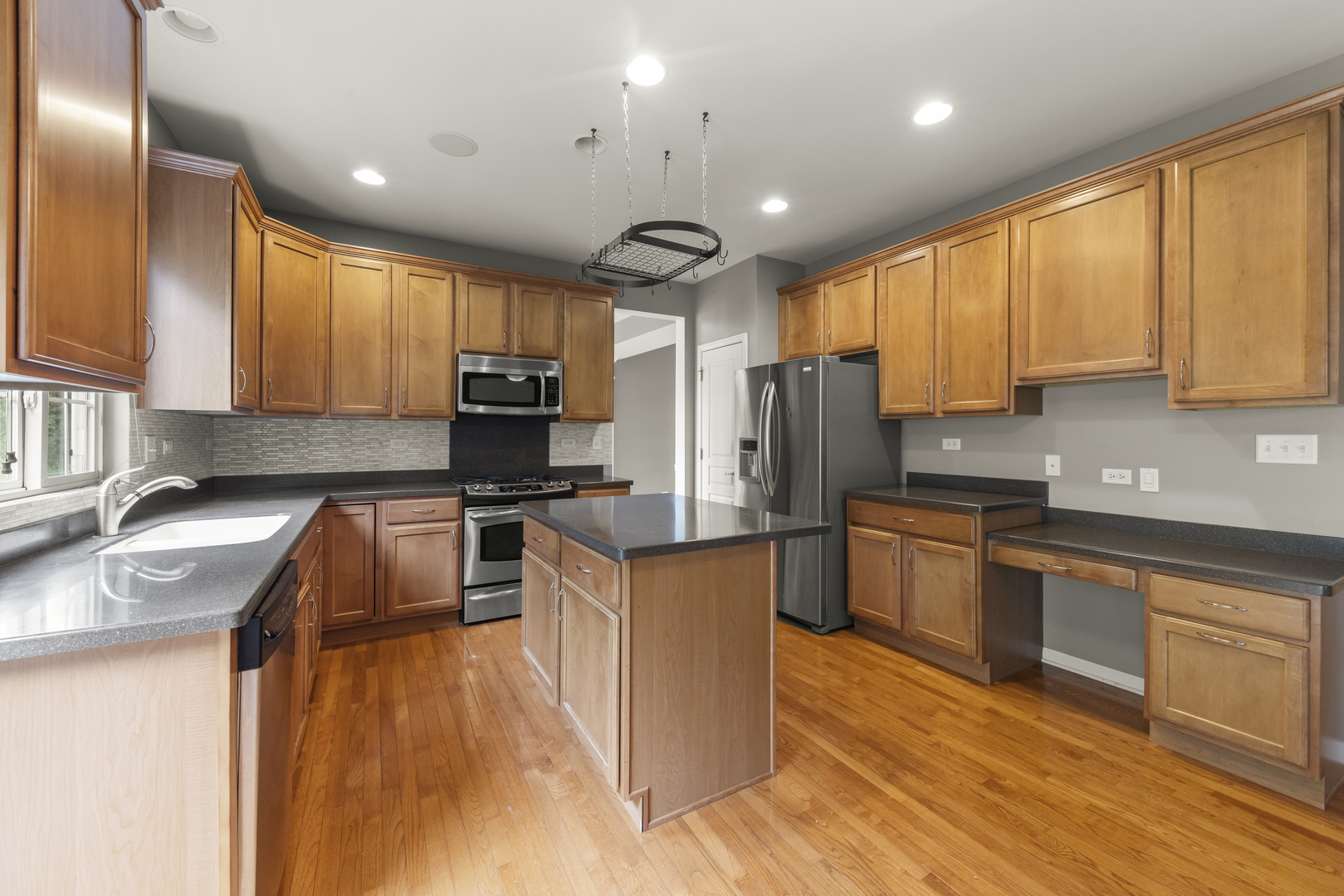 3111 Drury Lane Property Photo 10