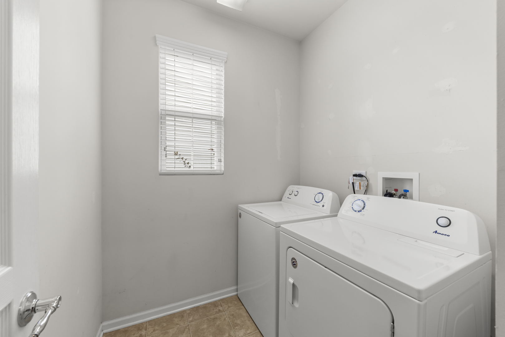 3111 Drury Lane Property Photo 15